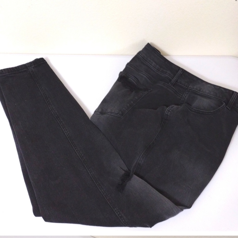 Maurices high rise distressed black skinny jeans 20W LONG woman's ripped jeans